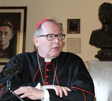 Голландский кардинал выступает за реформу, ориентированную на Христа, а не на спорные вопросы