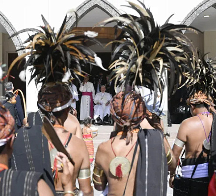 Католики Восточного Тимора приветствуют Папу Франциска на своем острове - "оазисе" религиозных призваний