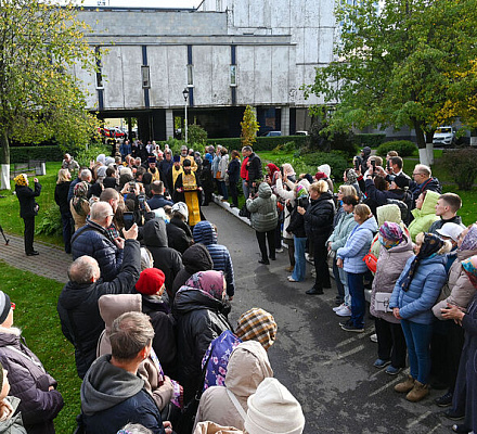 Ковчег с мощами святителя Луки (Войно-Ясенецкого) принесен в городские больницы и госпитали Санкт-Петербурга