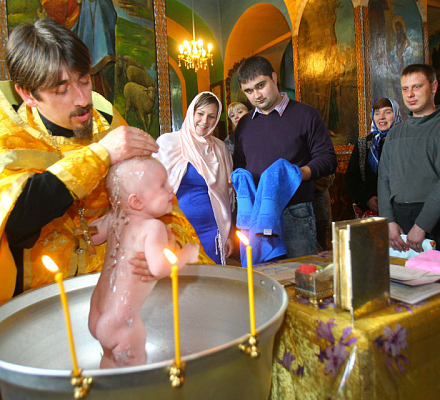 Что делать со свечами после обряда крещения ребенка?