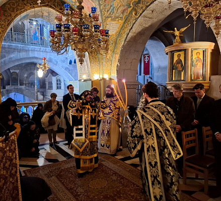 СЛУЖБЫ С ЧИСТОГО ПОНЕДЕЛЬНИКА ДО ЧИСТОЙ СРЕДЫ В СВЯТОГРОБСКОМ БРАТСТВЕ