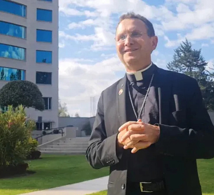 На Международном евхаристическом конгрессе епископ Коззенс делится плодами Евхаристического конгресса США