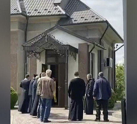 Рейдеры «ПЦУ» захватили храм Украинской Православной Церкви в буковинском селе Спасская