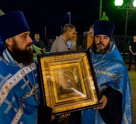 Древний чудотворный образ Божией Матери начал свой путь по Святому Белогорью с многострадального Шебекино