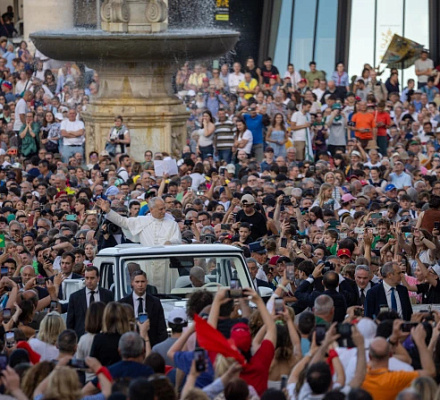 LIVE UPDATES: Папа Лев XIV празднует молитвенное бдение в честь Пятидесятницы