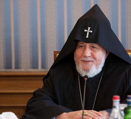 Католикос Всех Армян принял членов общественной организации "Сыновья зовут"