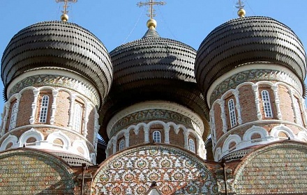 Kirche der Fürbitte der Jungfrau Maria in Izmailovo in Moskau