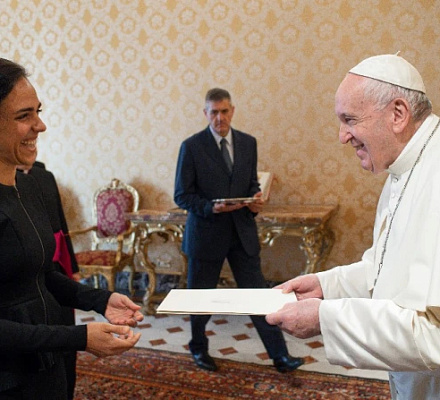 Покидающий свой пост посол Австралии отмечает рост числа женщин-руководителей в Ватикане