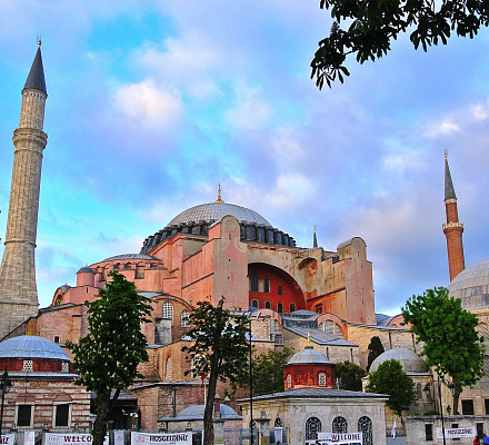Die Hagia Sophia kann sich von einem Museum in eine Moschee verwandeln